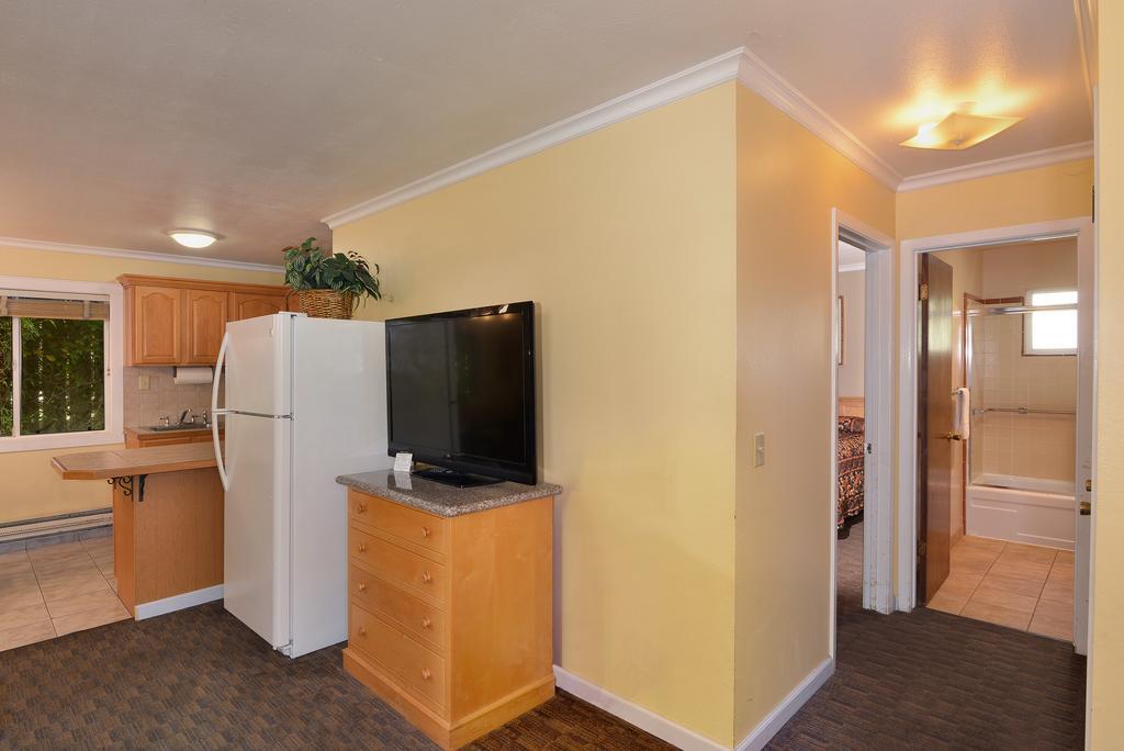 Surf Motel And Gardens ฟอร์ตแบรก ภายนอก รูปภาพ